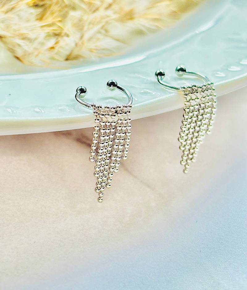 Silber Fransen Ohrmanschette Boho Wasserfall Ohrring Für Knorpel von OhLoBoutique