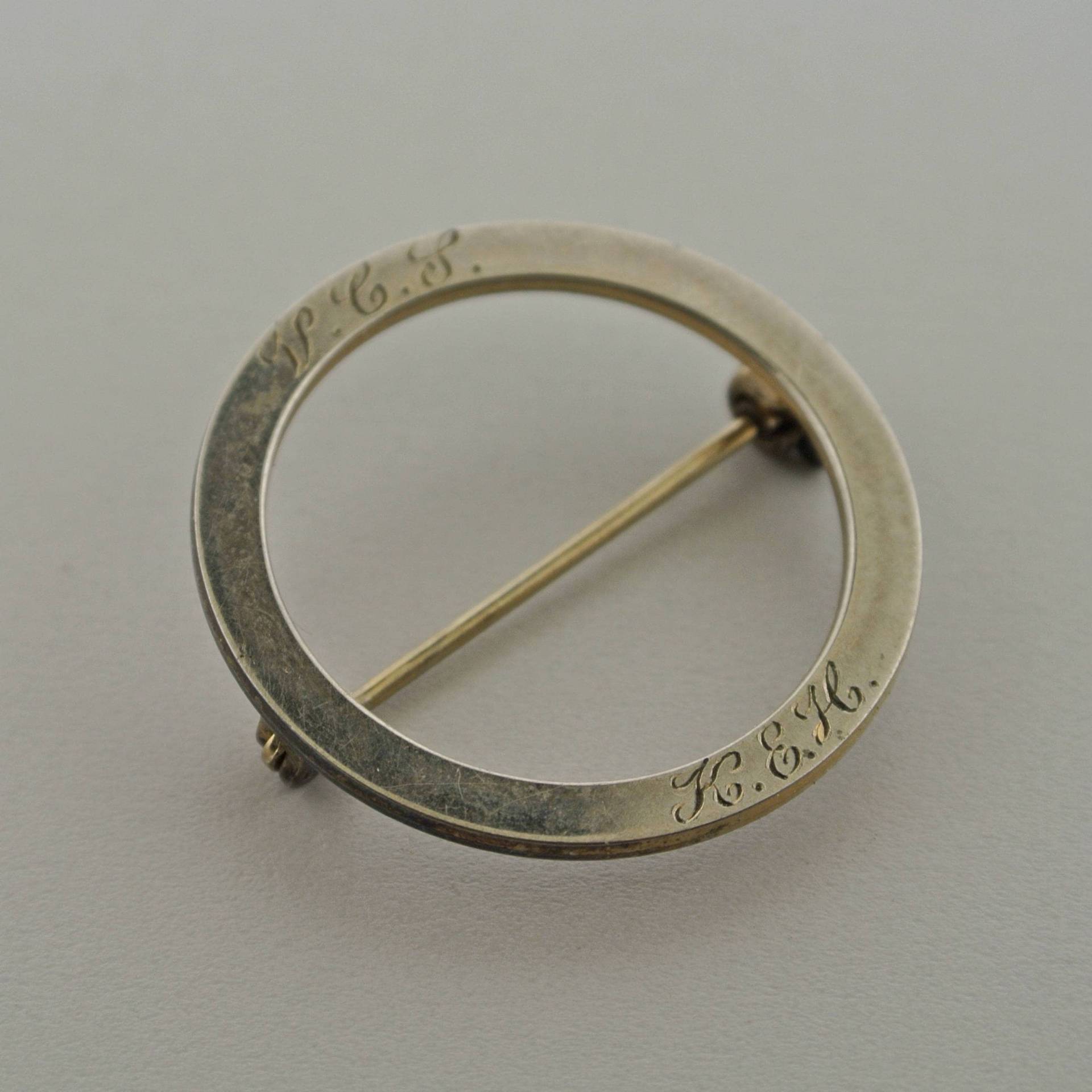 1 20 12 K White Gold Gefüllt Kreis Brosche von OhVera