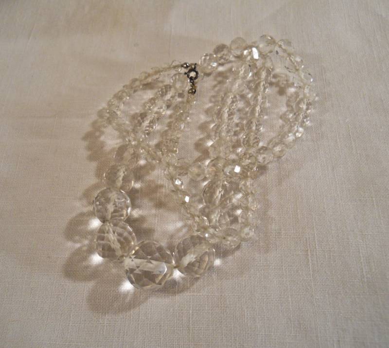 Art Deco Facettierte Kristall Perlen Halskette 30 Zoll von OhVera