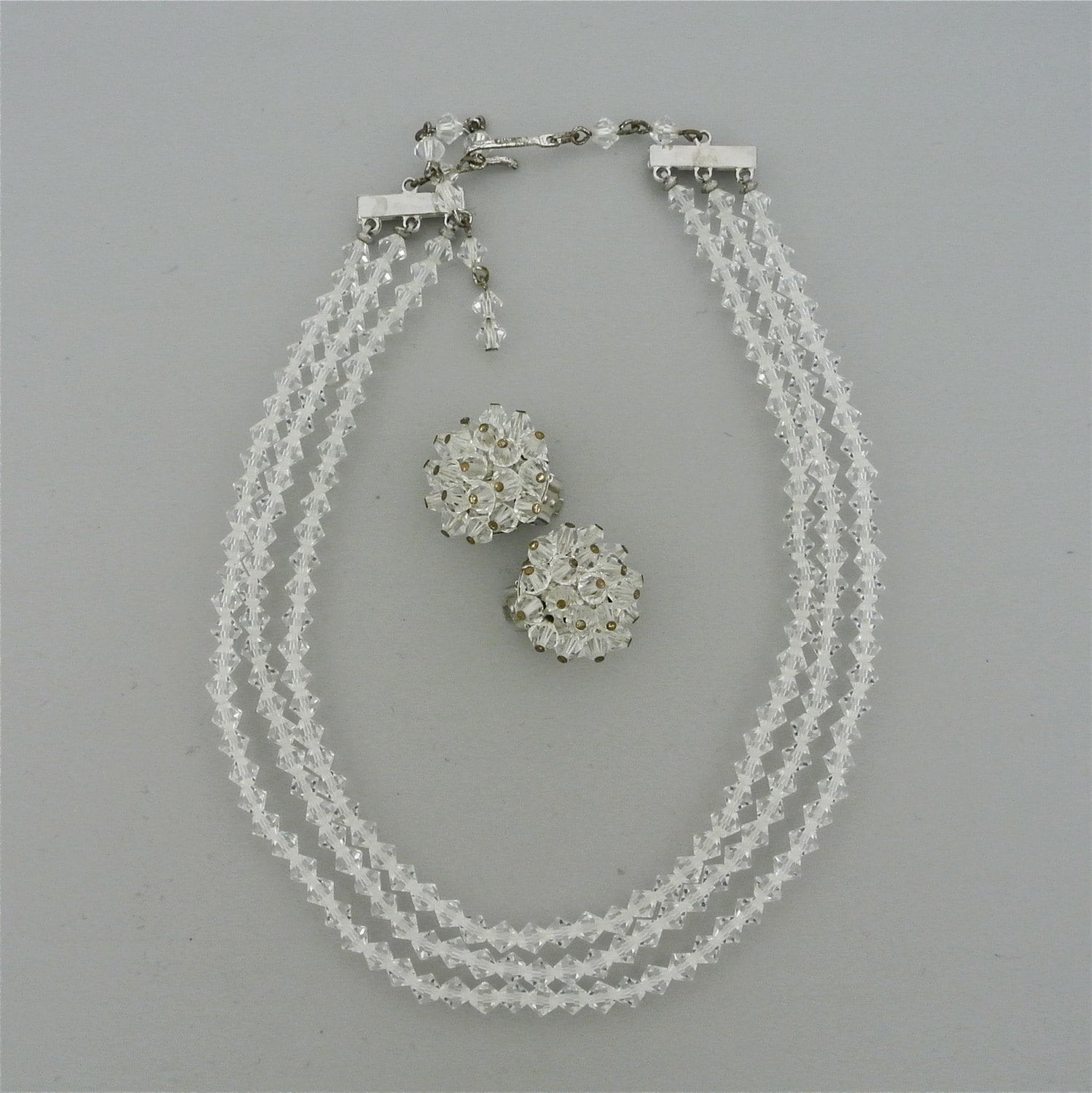 Laguna Crystal Dreistrang Halskette Und Ohrclips Set von OhVera