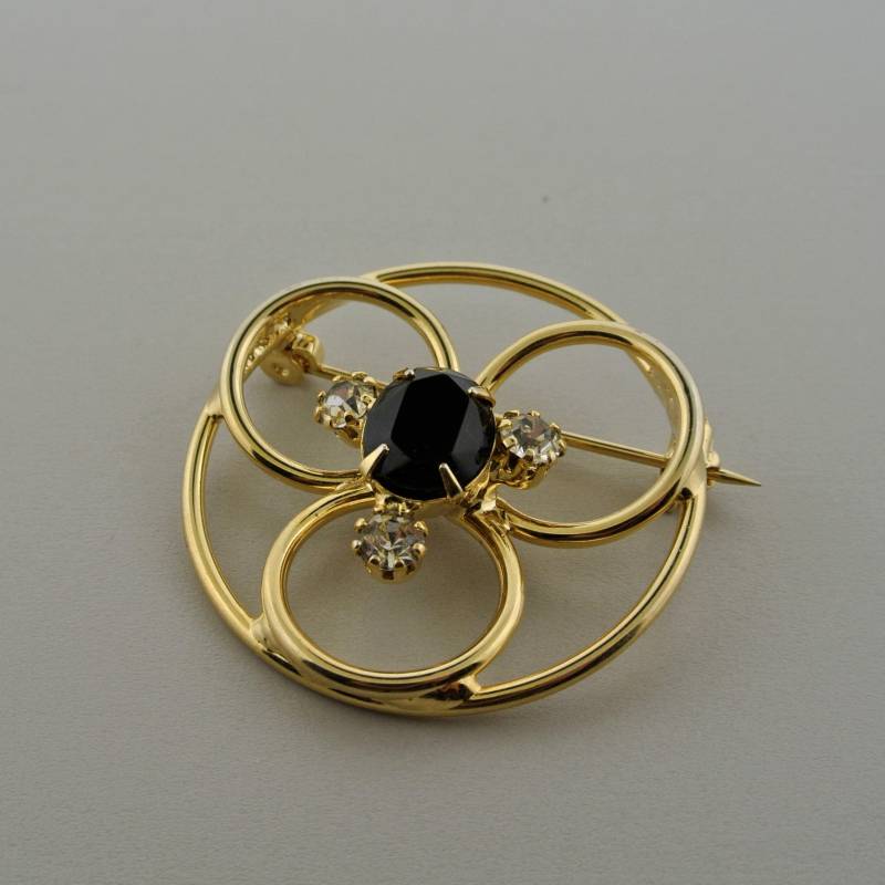 Runde Gold-Ton-Brosche Mit Schwarzem Glas Und Strasssteinen Runde Gold-Ton-Brosche Mit Schwarzem Glas Und Strasssteinen von OhVera