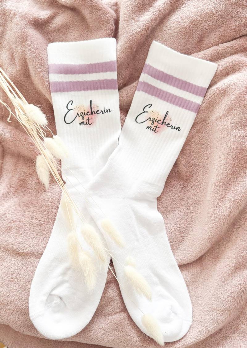 Socken Erzieherin Mit Herz | Personalisiert Geschenk Erzieherin| Personalisierte Geschenkidee Wunschtext von OhWunderwerk