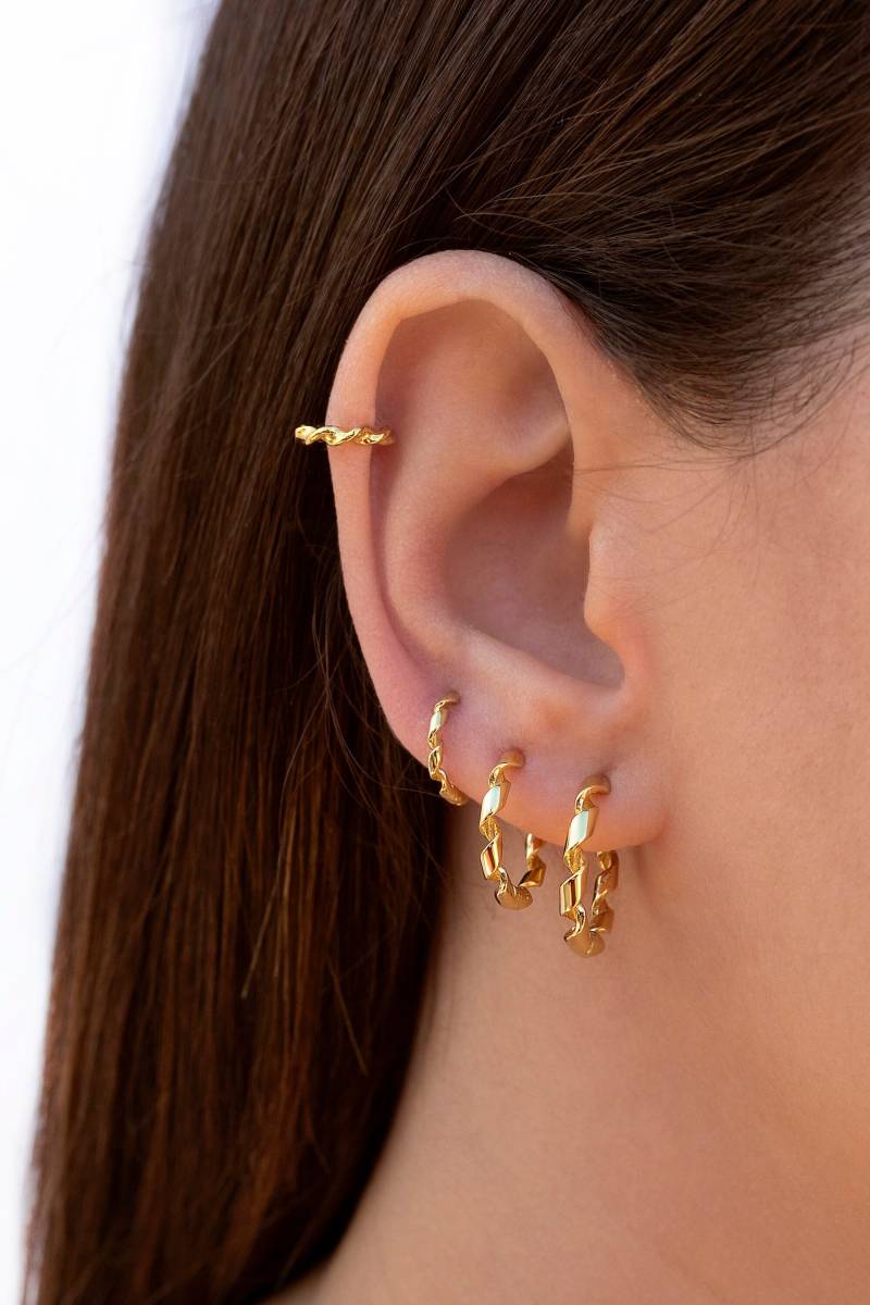 Gedrehte Creolen - in Verschiedenen Größen Erhältlich von OhanaJewelsShop