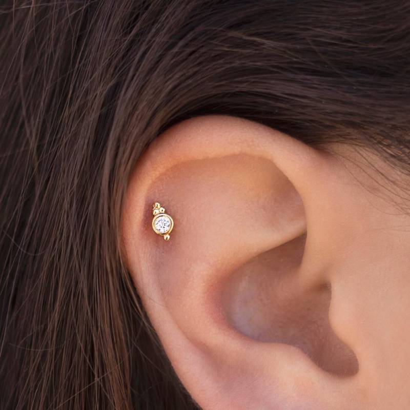 Kleine Ohrstecker Mit Zirkonen Und Perlen von OhanaJewelsShop