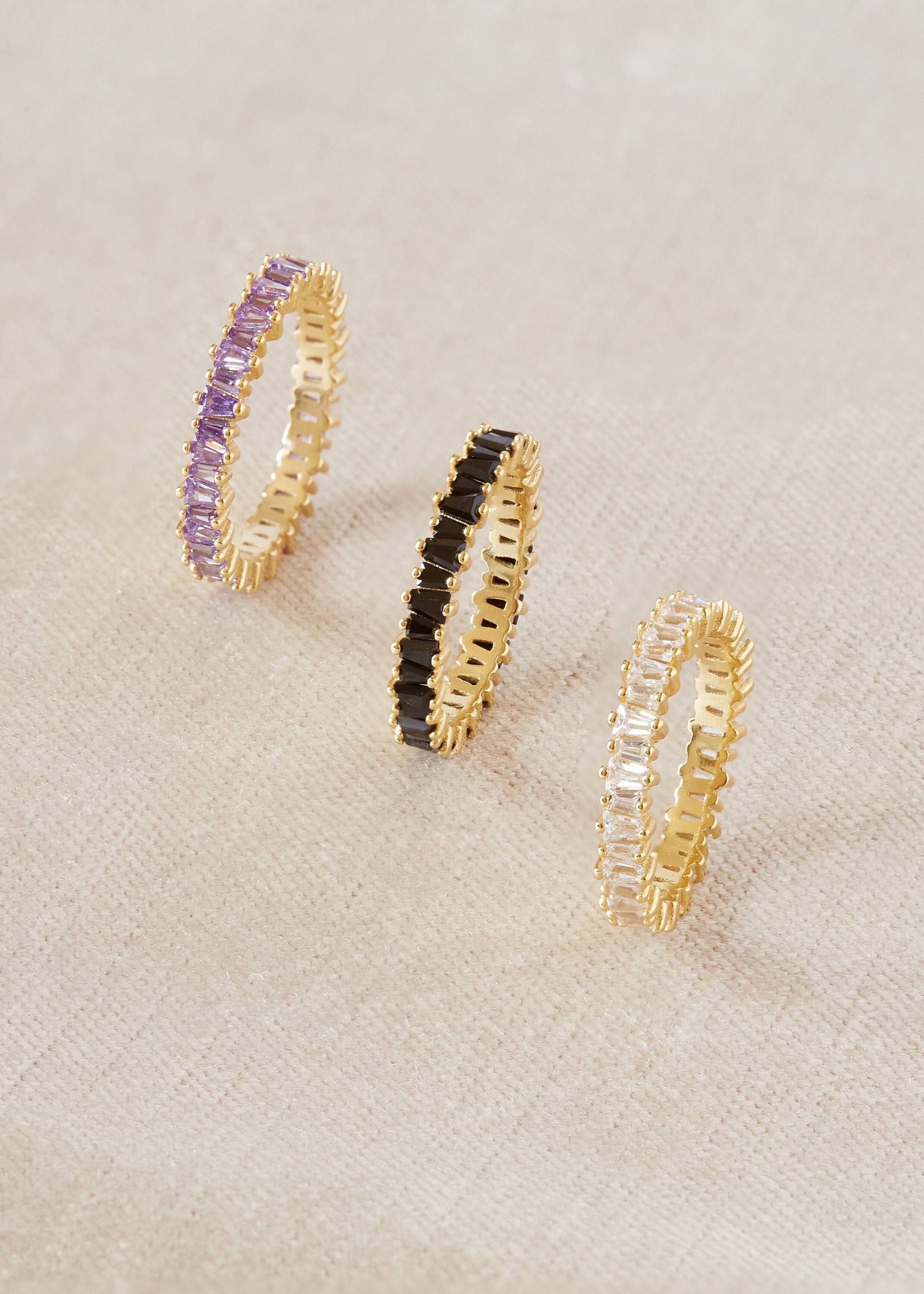Trapezförmiger Ring Mit Baguette-Zirkonia - Erhältlich in 3 Farben Weiß, Schwarz Und Lila von OhanaJewelsShop
