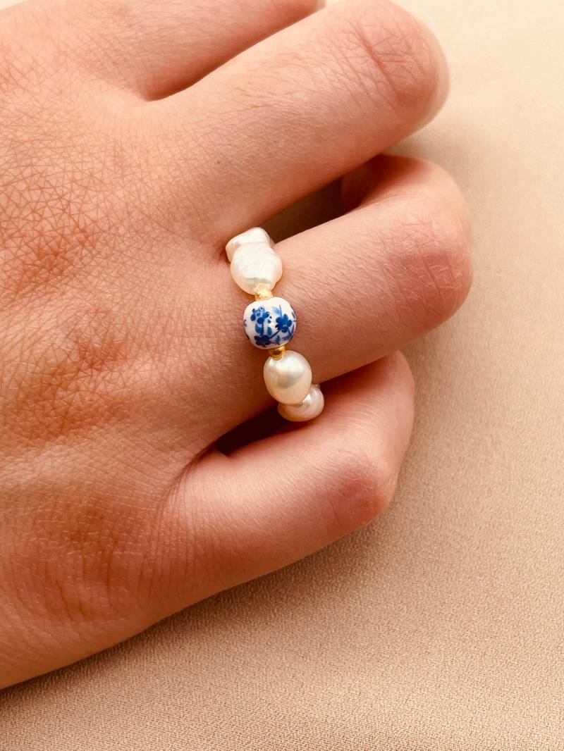 Vintage Ring Mit Echten Süßwasserperlen Vintage Ring Mit Echten Süßwasserperlen von OhanaTheBrand