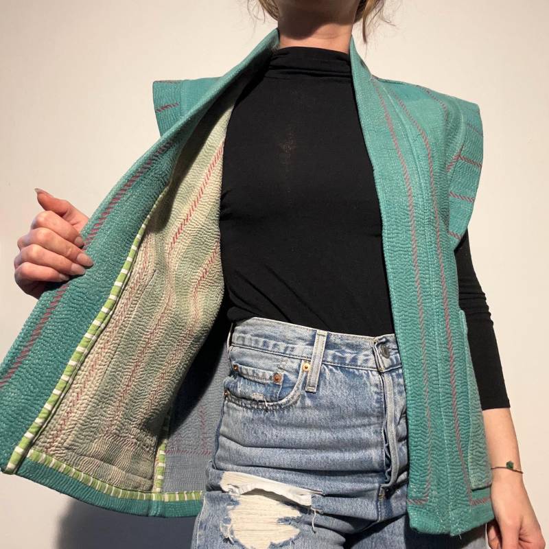 Reversible Kantha Vest With Pockets - Handmade Quilted Boho Gilet One Of A Kind Layering Piece Ethnic Festival Wear Two in One von OhisamaStore