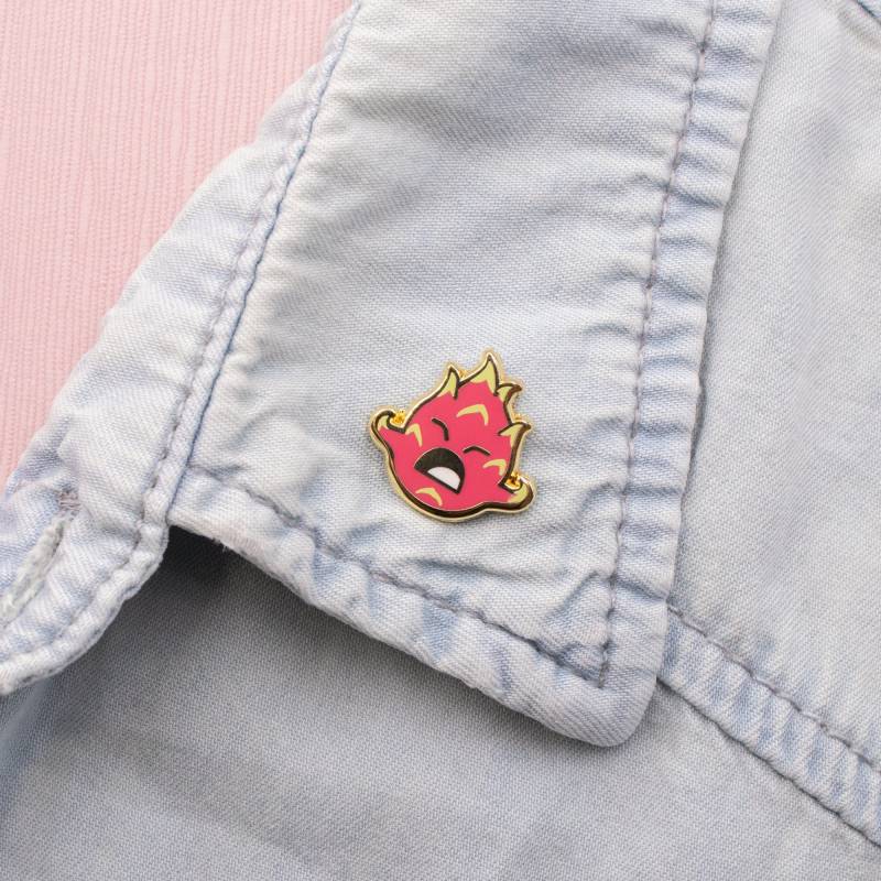 Ruhe Drachenfrucht Pitaya Harte Emaille Mini Pin - Gold Rosa Grün Anstecknadel Cloisonné Abzeichen Niedlich Obst Und Gemüsebrett Füller von Ohjessicajessica