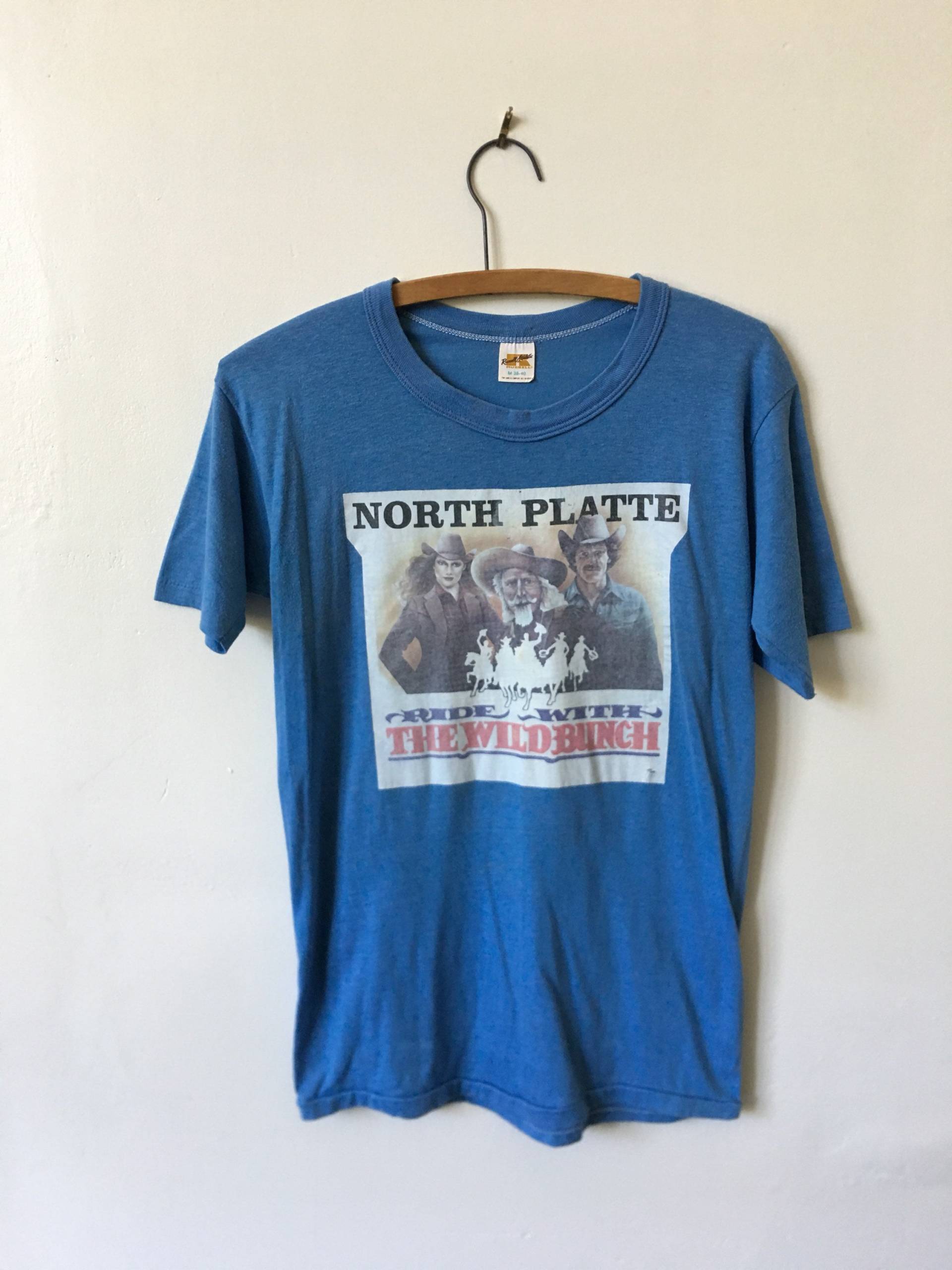 70Er Jahre North Platte "Ride With The Wild Bunch" Cowboy Grafik T-Shirt Vintage Nebraska von Ohluluvintage
