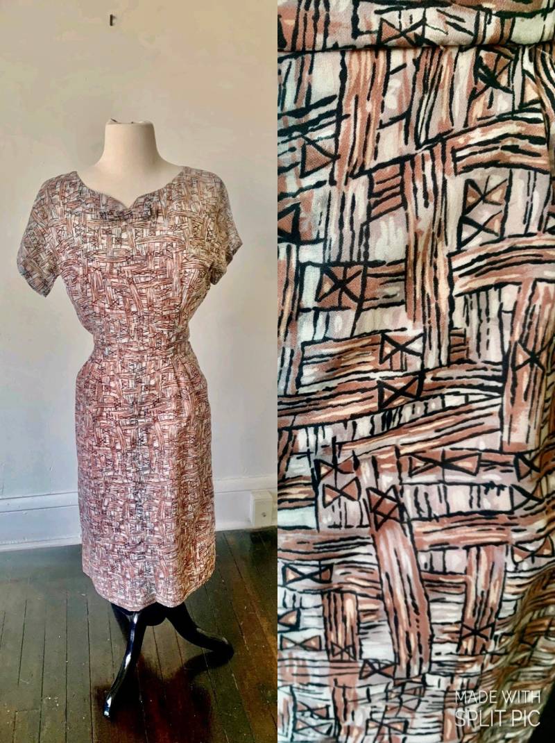 Vintage Mid Century Modern 50Er Jahre Etuikleid Mit Fliege Bedrucktes Midikleid von Ohluluvintage