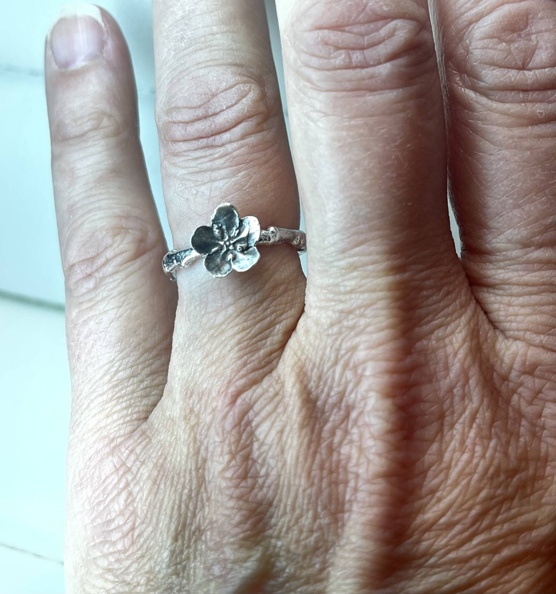 Vergissmeinn Ich Nicht Zweig Ring Größe 6-1/2 Vergissmeinn Ich Nicht Zweig Ring Größe 6-1/2 von OhmMadeGalleries