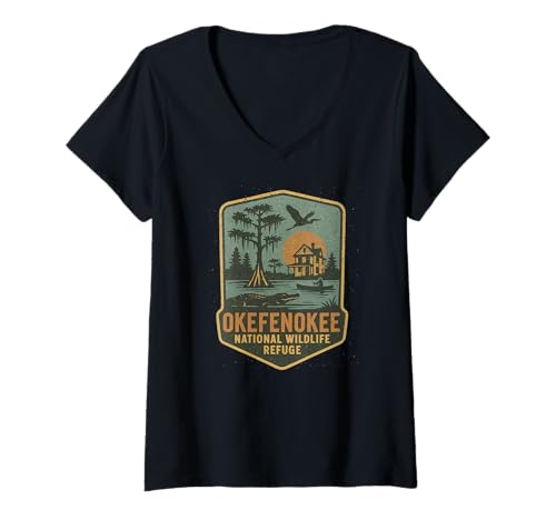 Damen Okefenokee Refuge Shirt Cypress Swamp Gator Kanu Trail T-Shirt mit V-Ausschnitt Damen Okefenokee Refuge Shirt Cypress Swamp Gator Kanu Trail T-Shirt mit V-Ausschnitt von Okefenokee Refuge Tee Shirts for Georgia Explorers