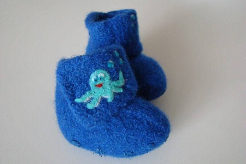 Baby Filz Hausschuhe "Krake" Mit Klettverschluß. Mit Latexsohle. Farbe Frei Wählbar. Gr. 17 Bis 22 von OlaCrochet