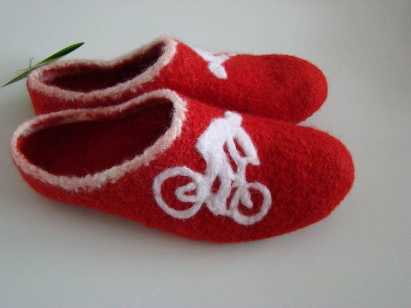 Clogs "Fahrradfahrer". Mit Latexsohle. Farbe Frei Wählbar von OlaCrochet