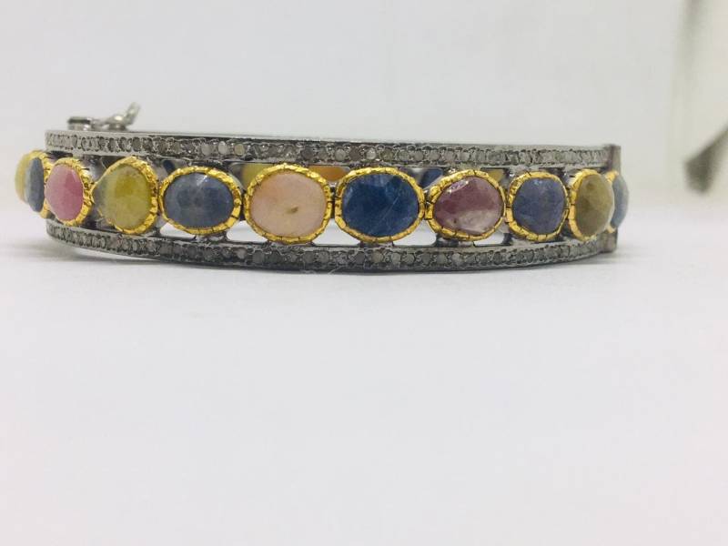 925 Solid Sterling Silber Natürliche Multi-Saphir Pflastern Diamant Armreif. Neues Design. Silberner Saphir Hersteller. Großhändler von OlaJewelsDesigns