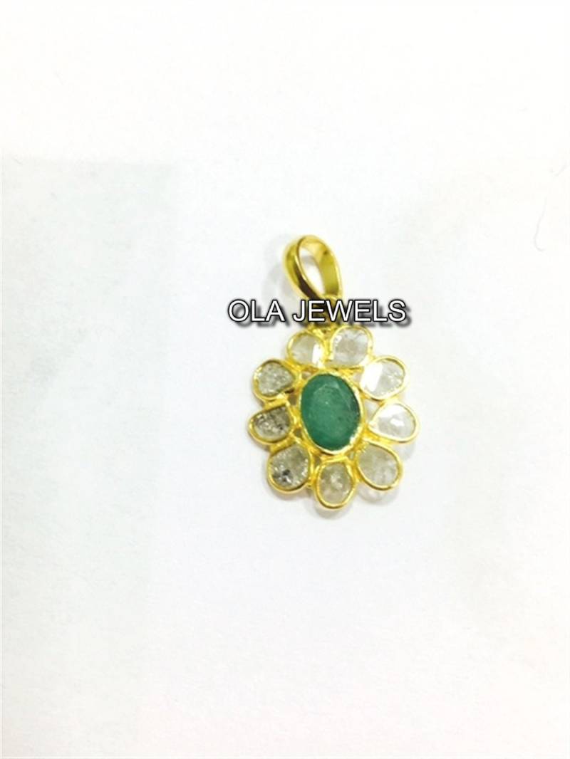 Massive 925 Sterling Silber Vergoldet Scheibe Diamant Mit Smaragd Anhänger Für Die Geschenke Mädchen Und Frauen Massive 925 Sterling Silber Vergoldet Scheibe Diamant Mit Smaragd Anhänger Für Die Geschenke Mädchen Und Frauen von OlaJewelsDesigns
