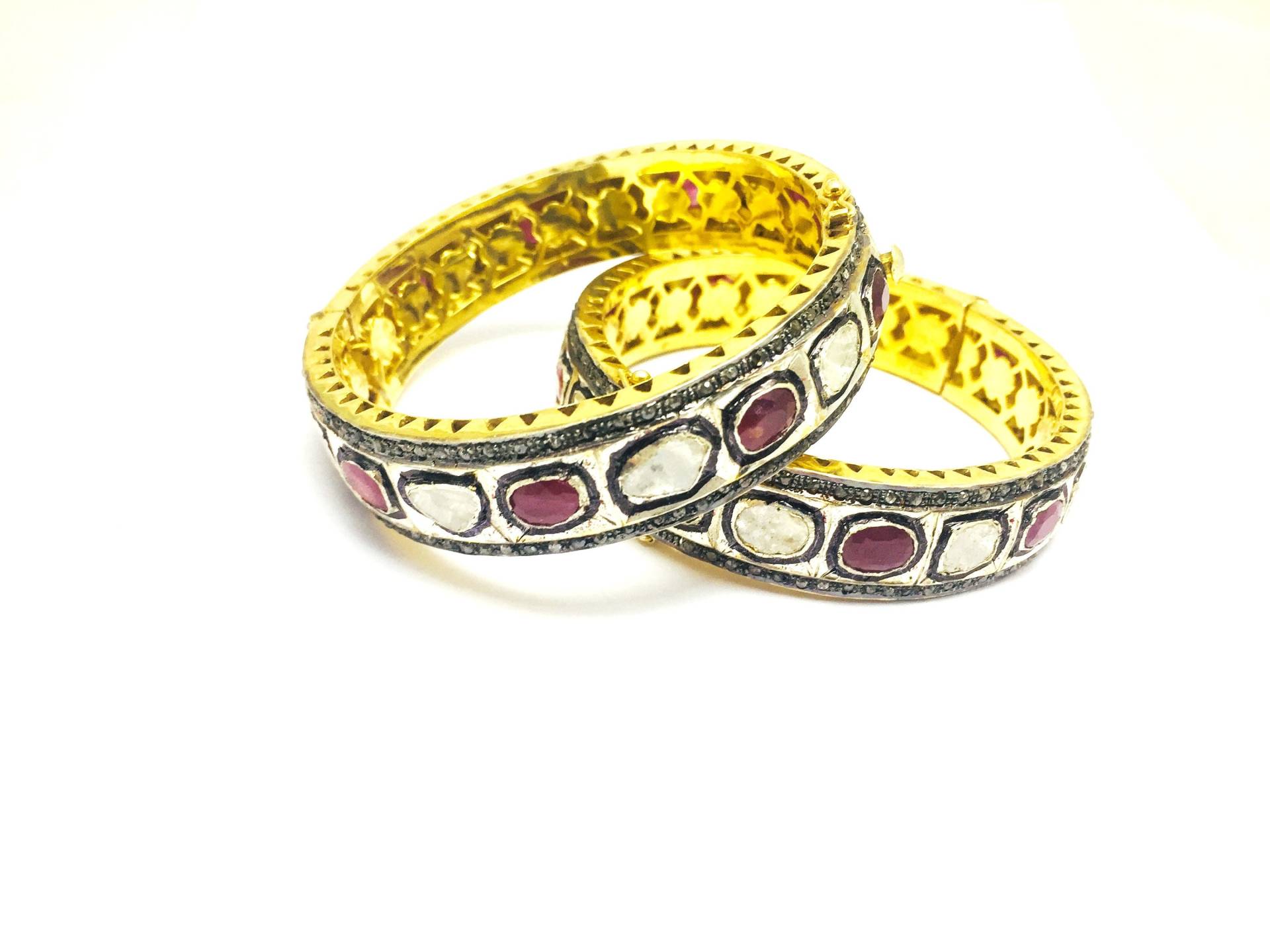 Massiver Sterling Silber 925 Rosenschliff Diamant Rubin Offene Diamanten Armreif Massiver Sterling Silber 925 Rosenschliff Diamant Rubin Offene Diamanten Armreif von OlaJewelsDesigns