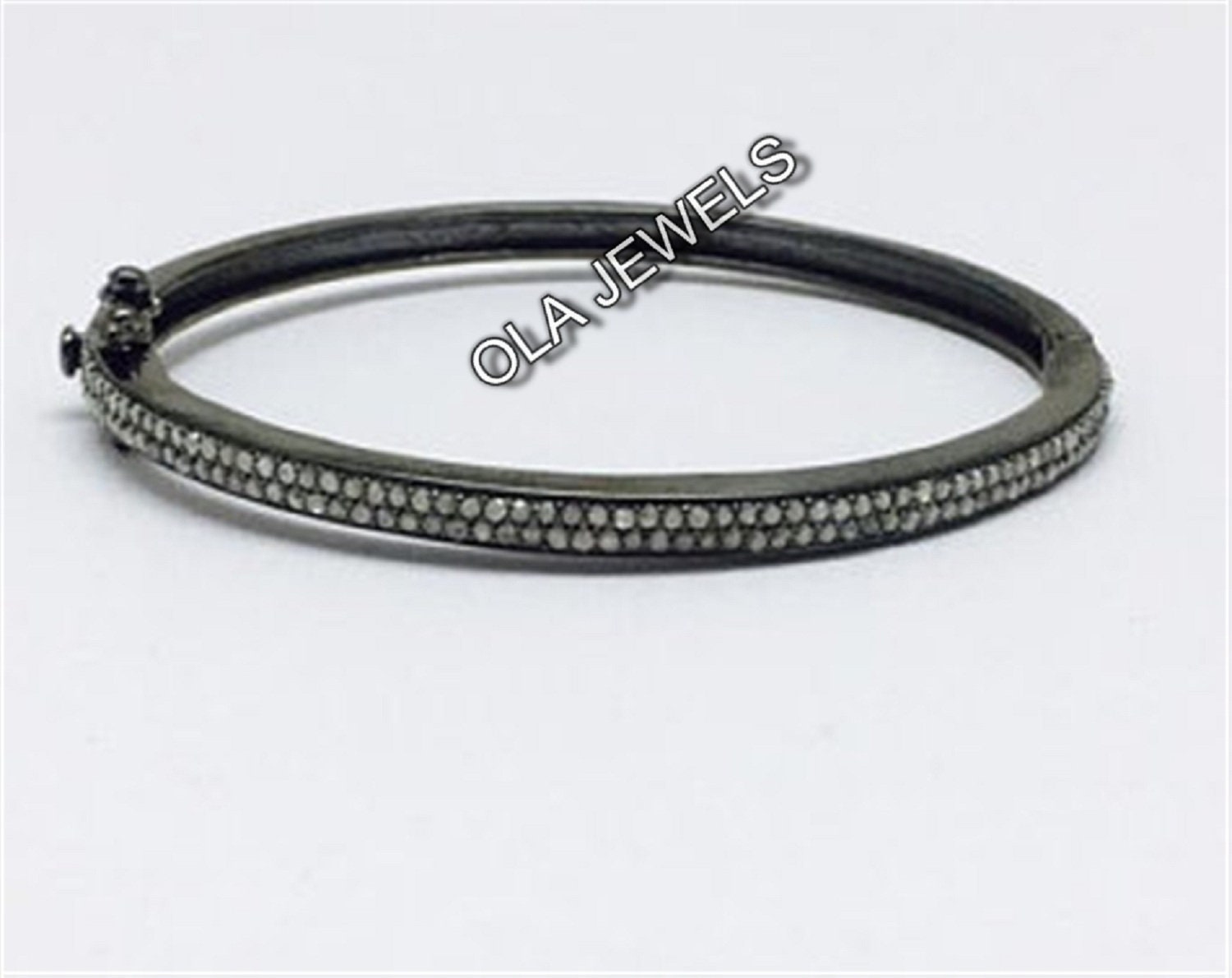 Solid Sterling Silber Schwarz Oval Form Weißen Diamant Armreif von OlaJewelsDesigns