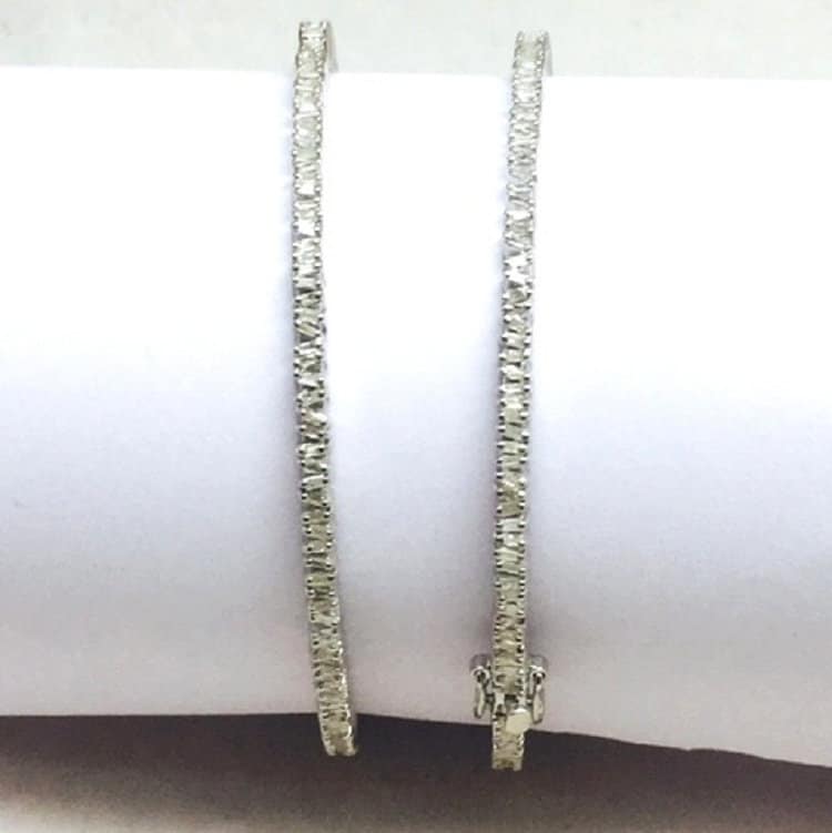 Verkauf‼ Massiver Sterling Silber Baguette Diamant Zu Öffnender Armreif Für Die Geschenke Mädchen Und Frauen Hochzeitstag Weihnachtsgeschenke von OlaJewelsDesigns