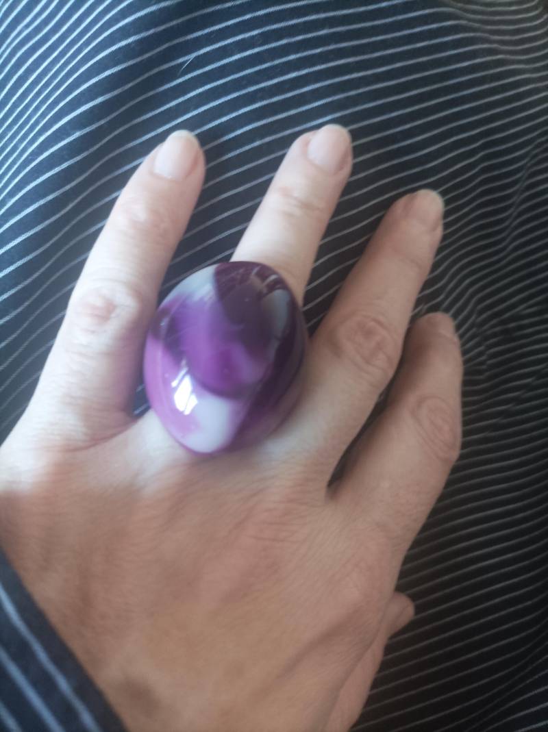 Lila Nebel, Statemet Ring, Chunky, Handgemacht, Epoxidharz Lila Nebel, Statemet Ring, Chunky, Handgemacht, Epoxidharz von OlaRing