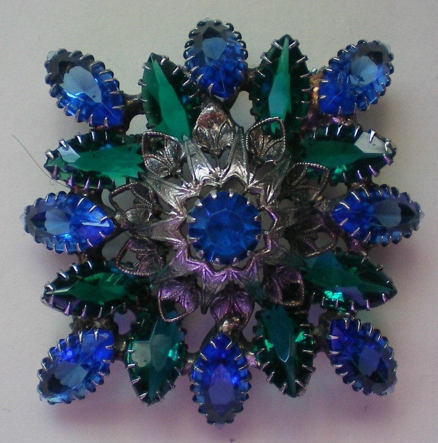 Delizza & Elster Juliana Platz Strass-Brosche - 3210 von OldCastleTreasures