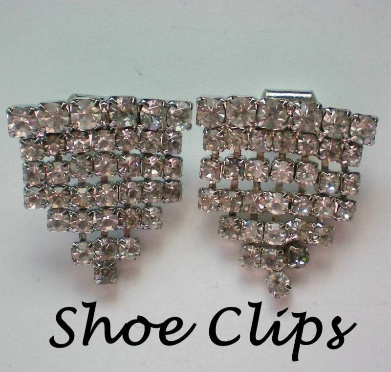 Klar Strass Dreieck Schuh/Kleid Clips - 4599 von OldCastleTreasures