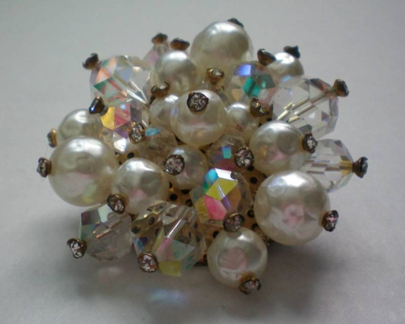 Schillernde Faux Blister Pearl Und Ab Perlen Brosche - 881 von OldCastleTreasures