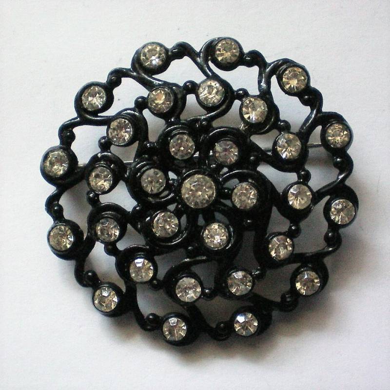 Schwarze Spitze Strass Floral Brosche - 6276 von OldCastleTreasures