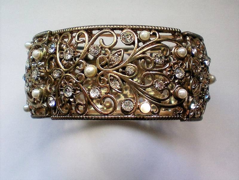 Strass Und Faux Perle Link Stretch-Armband - 5221 von OldCastleTreasures