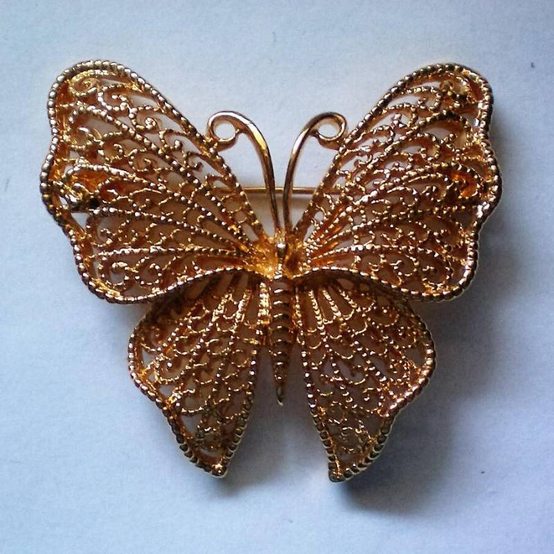 Unterzeichnet Napier Goldenen Filigran Schmetterling Pin - 5437 von OldCastleTreasures