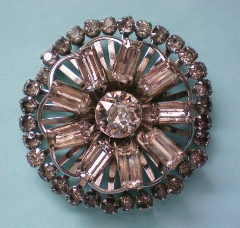 Vielschichtigen Runde Strass-Brosche - 3826 von OldCastleTreasures