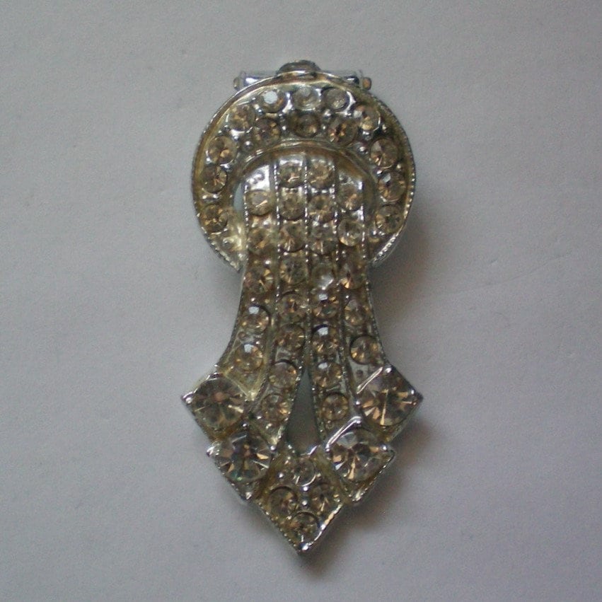 strass Besetzt Silberfarbenes Metall Fell Oder Kleid-Clip - 6000 von OldCastleTreasures