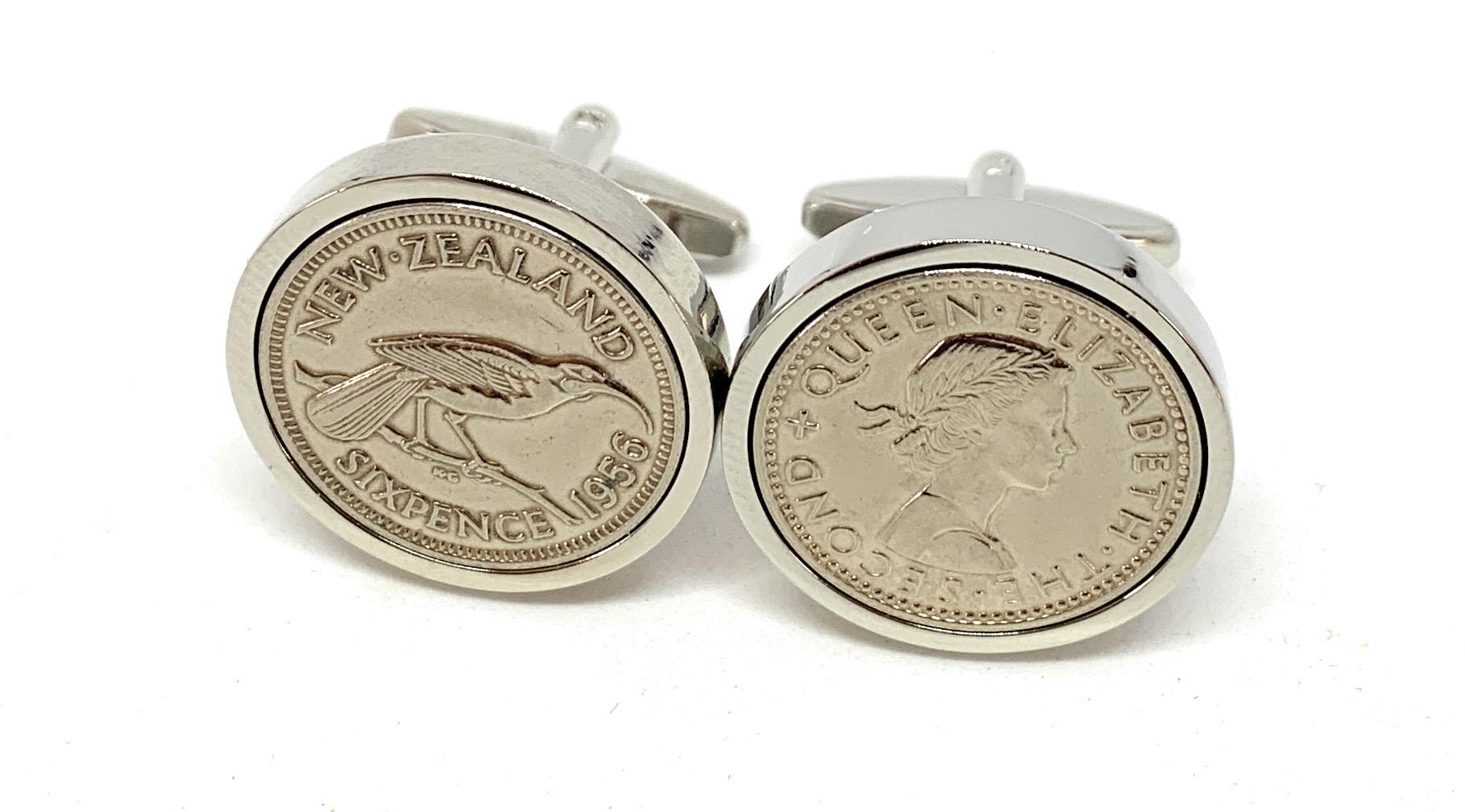 1956 69. Geburtstag Geschenk Neuseeland Sixpence Münze Manschettenknöpfe Versilberte Verschlüsse von OldCoinCufflinks