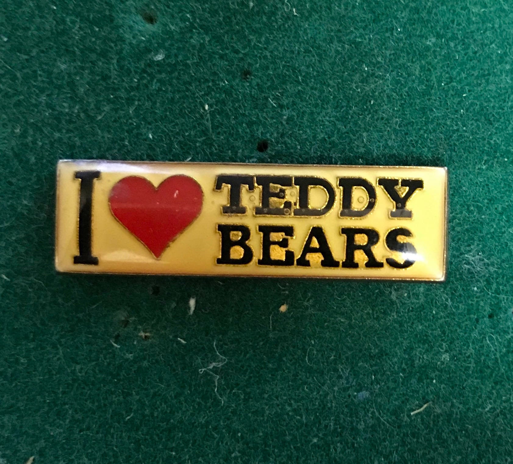 1980Er Jahre I Love Teddy Bears Pin Vintage Hut Revers Emaille Retro Metall Aus Herstellerbrett 80Er Schwarze Convention Zeigen Hersteller Worte 1980Er Jahre I Love Teddy Bears Pin Vintage Hut Revers Emaille Retro Metall Aus Herstellerbrett 80Er Schwarze Convention Zeigen Hersteller Worte von OldFleaToyMarket