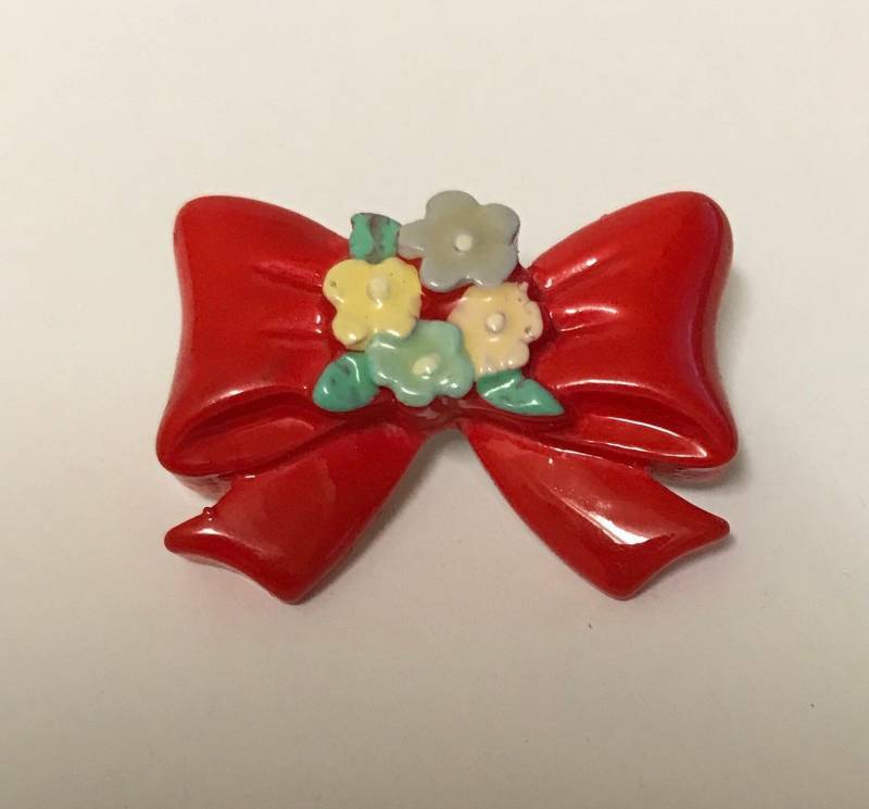 1980S Weihnachten Rot Schleife Floral Pin Vintage Hut Revers Retro Aus Altem Geschenkladen Wunderlich Bunt Mädchen Urlaub Blumen Kunststoff Brosche 1980S Weihnachten Rot Schleife Floral Pin Vintage Hut Revers Retro Aus Altem Geschenkladen Wunderlich Bunt Mädchen Urlaub Blumen Kunststoff Brosche von OldFleaToyMarket