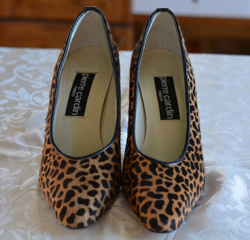 Vintage Pierre Cardin Leopard Print Kalbshaar Pumps - Größe 36 von OldGenuineThings