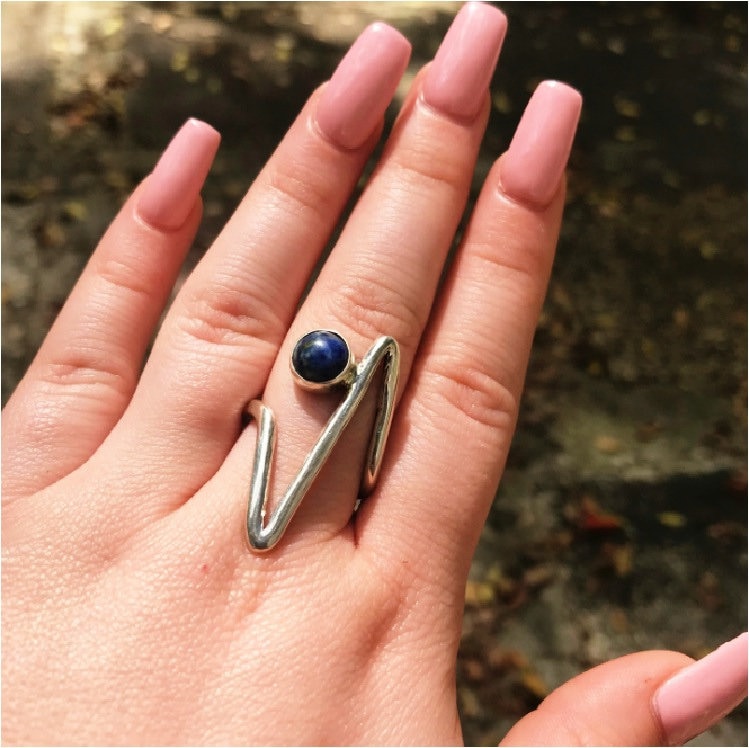 Silber Blau Lapis Wellenring Ist Ein Unikat Und Wird Handgefertigt Von Old Hippie Dave 925 Sterlingsilber Silber Blau Lapis Wellenring Ist Ein Unikat Und Wird Handgefertigt Von Old Hippie Dave 925 Sterlingsilber von OldHippieDaveJewelry