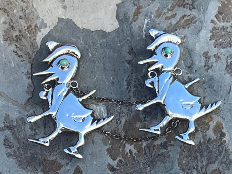 Vintage Mexiko Silber Enten Mit Stöcken Und Türkisfarbenen Augen Pullover Wachen C. 1940Er Jahre von OldMexicoSilverShop