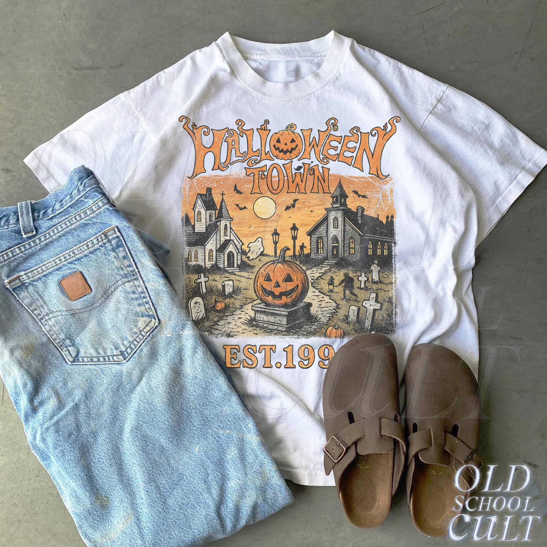 Halloweentown Est 1998 Vintage 90Er Jahre Stil Grafik-T-Shirt, Retro Halloween Universität Gruseliges Unisex Shirt, Gruselige Geschenke Halloweentown Est 1998 Vintage 90Er Jahre Stil Grafik-T-Shirt, Retro Halloween Universität Gruseliges Unisex Shirt, Gruselige Geschenke von OldSchoolCulture
