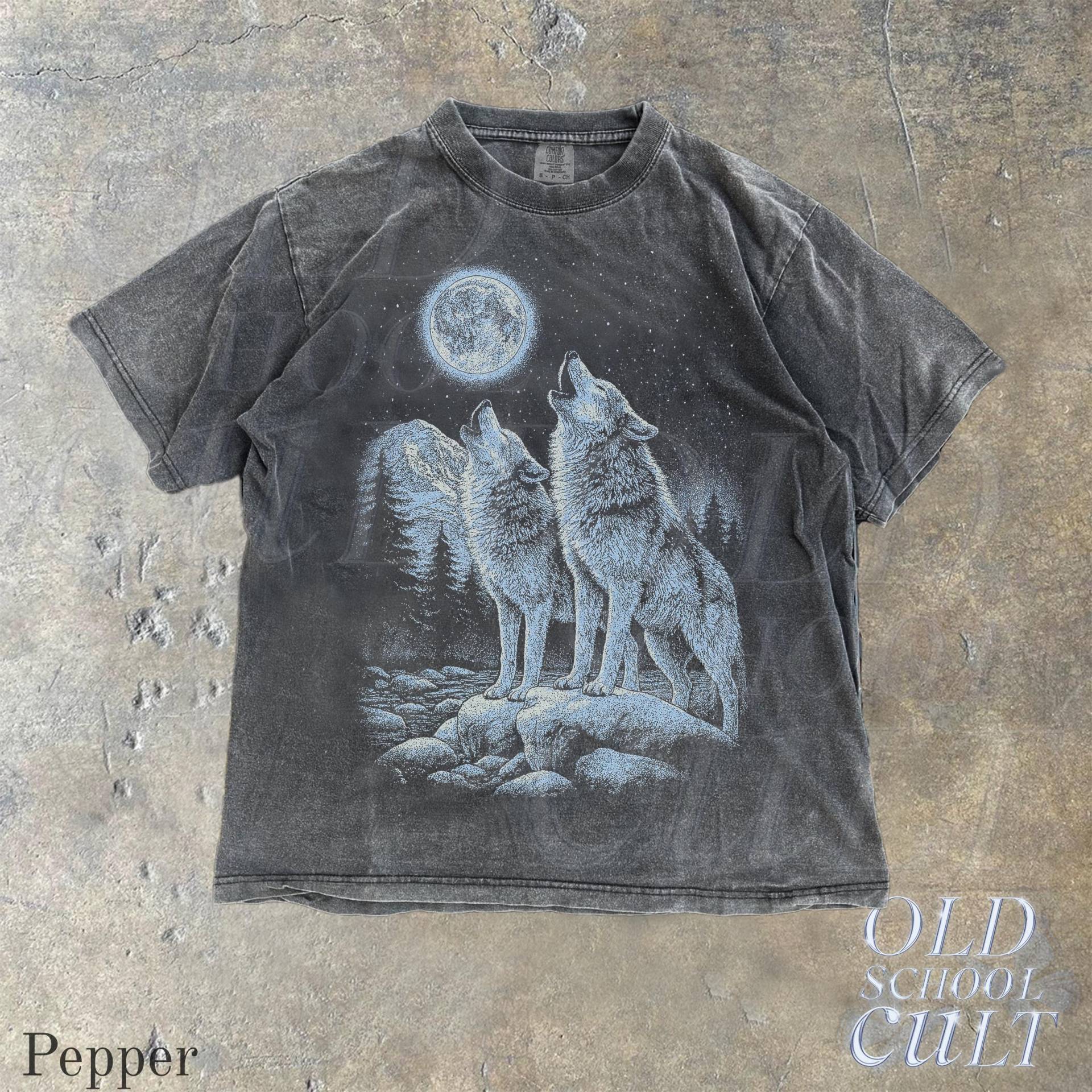 Vintage Wolf 90Er Jahre Grafikstil Comfort Colors® Tshirt, Grunge Retro Heulender Verblasstes T-Shirt, Natur Galaxy Y2K Streetwear, 2000Er Geschenk von OldSchoolCulture