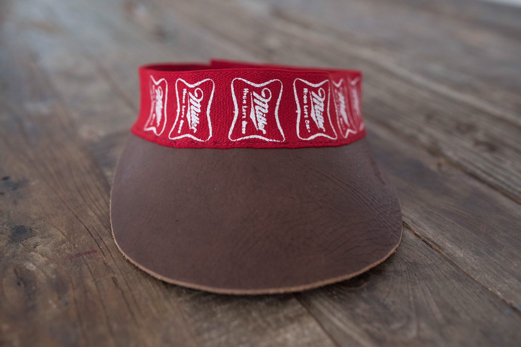 Miller High Life Beere Ledervisier, Reflex Kollektion Von Old Soul Visors Miller High Life Beere Ledervisier, Reflex Kollektion Von Old Soul Visors von OldSoulVisors