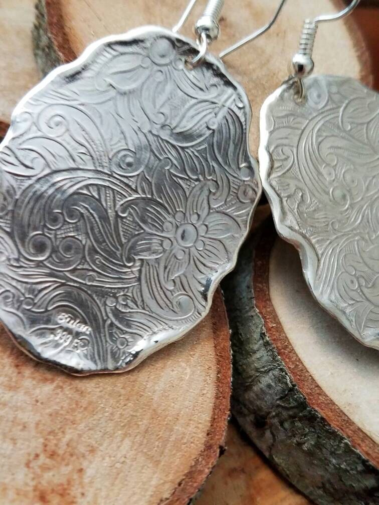 Love Liegt in Der Luft ... Große Einzigartige Artsy Boho Hand Gefertigte Reine Silber Boho Gezackte Unregelmäßige Kanten Baumeln Ohrringe Sulan Love Liegt in Der Luft ... Große Einzigartige Artsy Boho Hand Gefertigte Reine Silber Boho Gezackte Unregelmäßige Kanten Baumeln Ohrringe Sulan von OldandNewwithaTwist