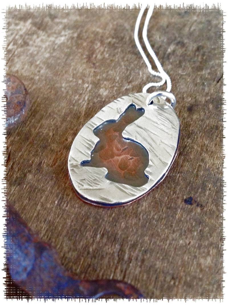 Häschen Halskette - Personalisiertes Handgemachtes Geschenk Ostern Accessoire Aus Sterling Silber Und Kupfer Für Sie Statement von OldeDogNewTricks