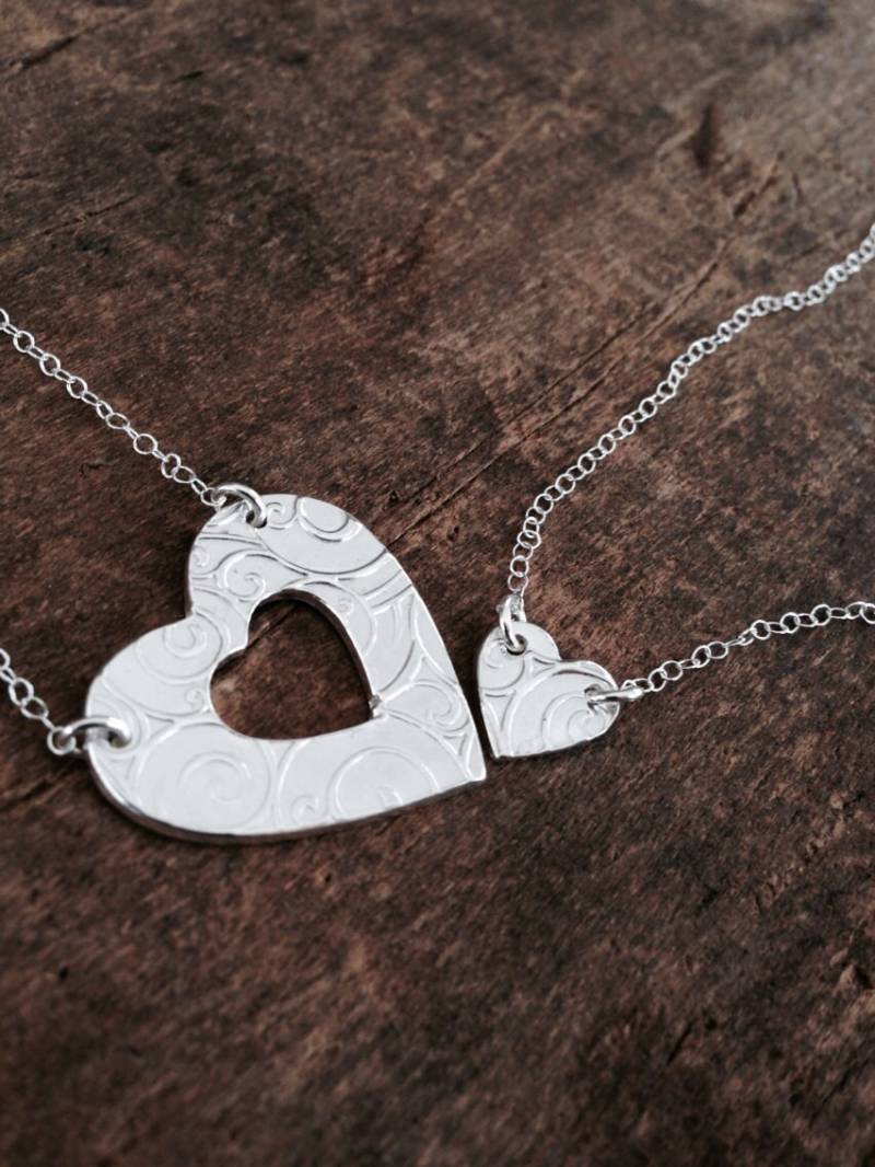 Mutter-Tochter-Set Silber Herz Geschichteten Halskette Geschenk, Personalisierte Geschenk Set Individuelle Für Kind, Schwester von OldeDogNewTricks