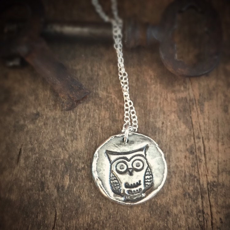 Silberschmuck Eule Halskette, Handgemachte Wunderlichen Vogelanhänger, Kunstwerk, Rustikale Silber Geschenk Für Sie von OldeDogNewTricks