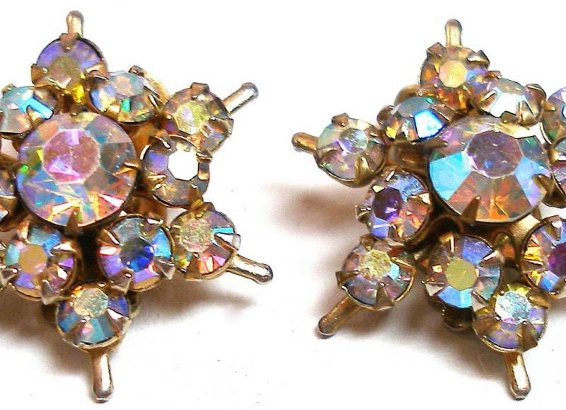 1960Er Jahre Vintage Strass Ohrringe. Schneeflocken, Sterne, Mit Ab Glanz, Clip-On 1960Er Jahre Vintage Strass Ohrringe. Schneeflocken, Sterne, Mit Ab Glanz, Clip-On von OldeTymeNotions