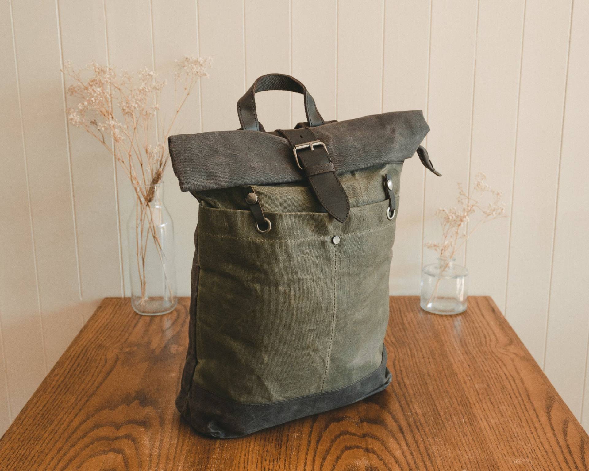 Roll Top Rucksack Gewachstes Canvas & Leder | Männer Frauen Rolltop Grün Fahrradtasche Daypack Vintage Rustikale Heritage Taschen Oldfeld von OldfieldWorkshop