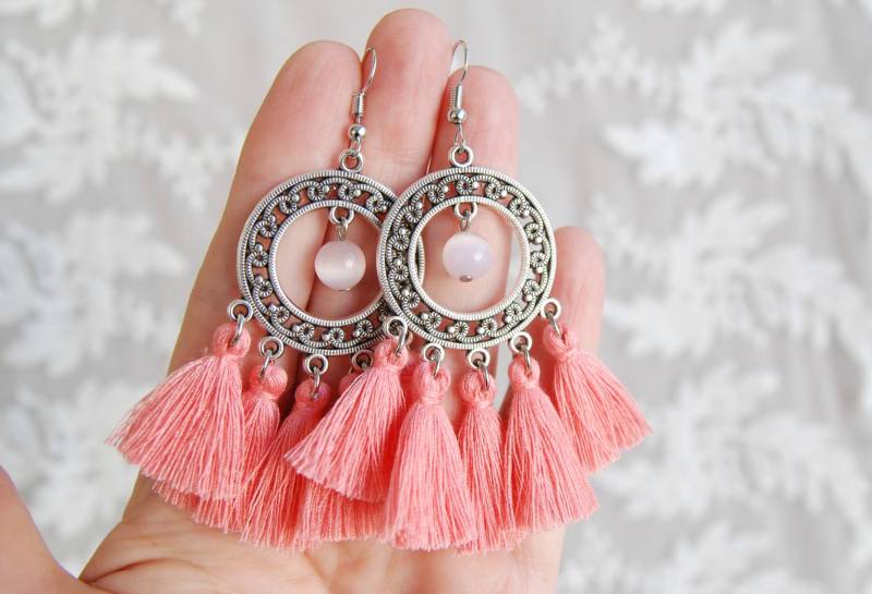 Koralle Rosa Quasten Ohrringe Boho Katzenaugen Perlen Statement Ohrringe Koralle Rosa Quasten Ohrringe Boho Katzenaugen Perlen Statement Ohrringe von OleePrettyNecklace