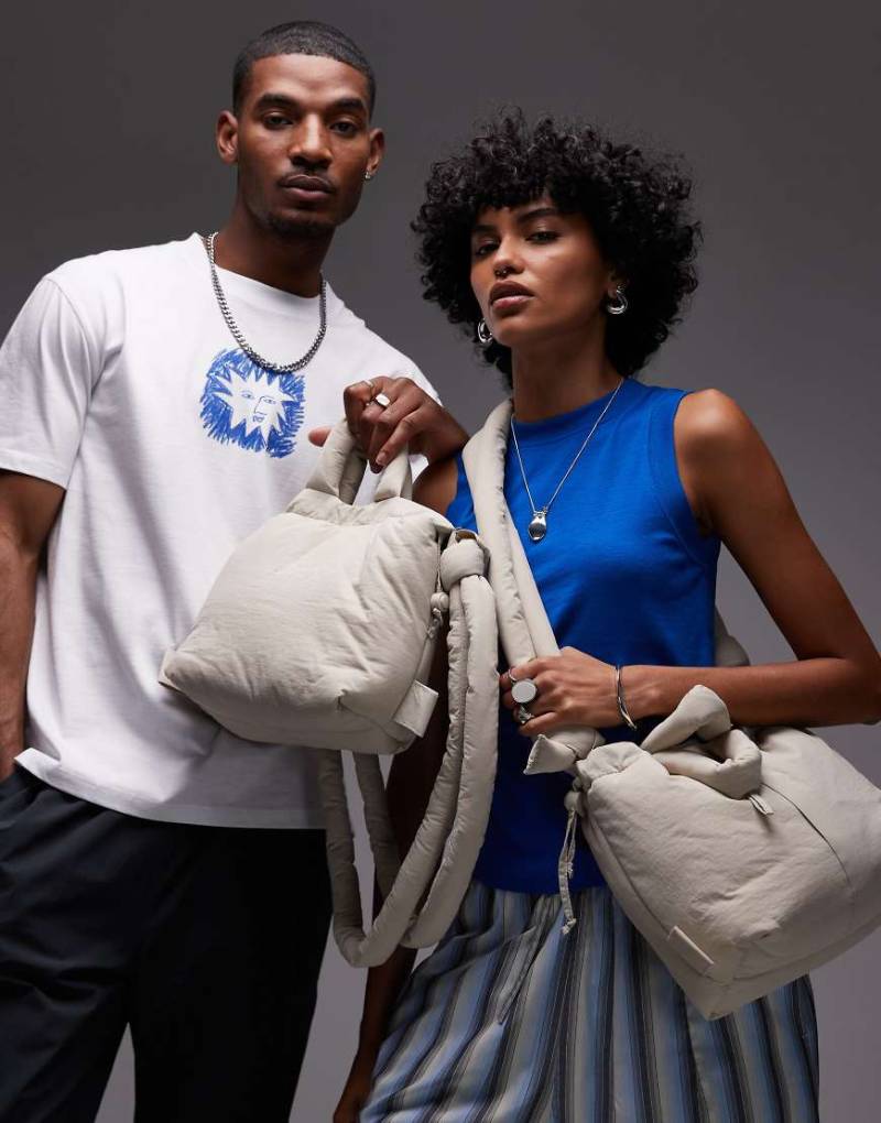 OLEND - Ona - Weiche, kompakte Nylon-Umhängetasche in Sand mit verschiedenen Tragemöglichkeiten-Weiß von Olend