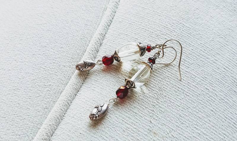 Feuer Und Eis Ohrringe, Kristall Rubinrote Baumeln Ohrringe Feuer Und Eis Ohrringe, Kristall Rubinrote Baumeln Ohrringe von OlgaKDesigns
